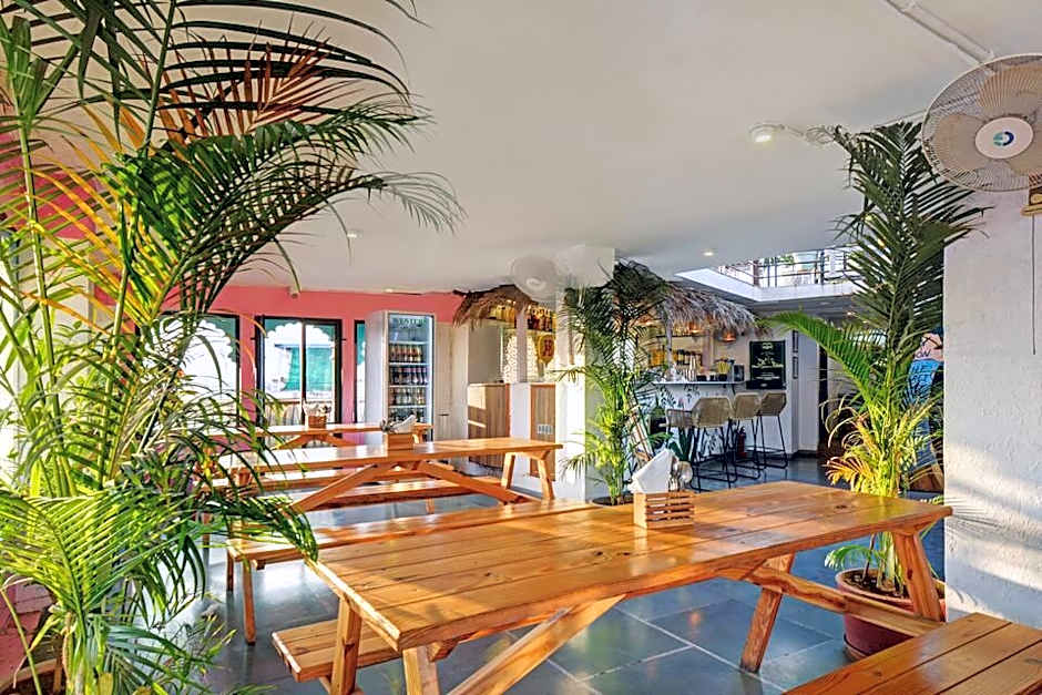 Hotel Udai Niwas - By The Lake