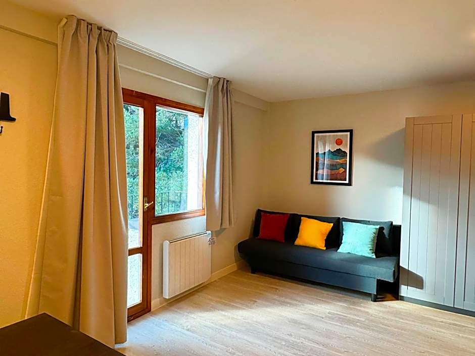 Apartamentos Midi 3000