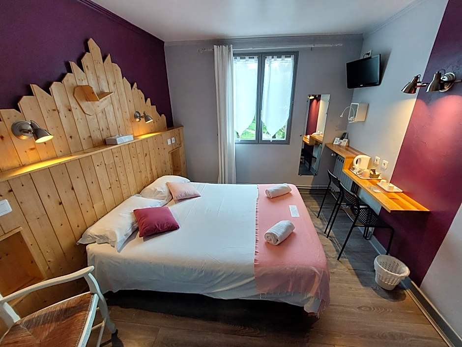 Logis Hotels - Auberge de l'Île - Hôtel 3 étoiles et Restaurant