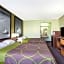 Super 8 by Wyndham Clearwater/US Hwy 19 N