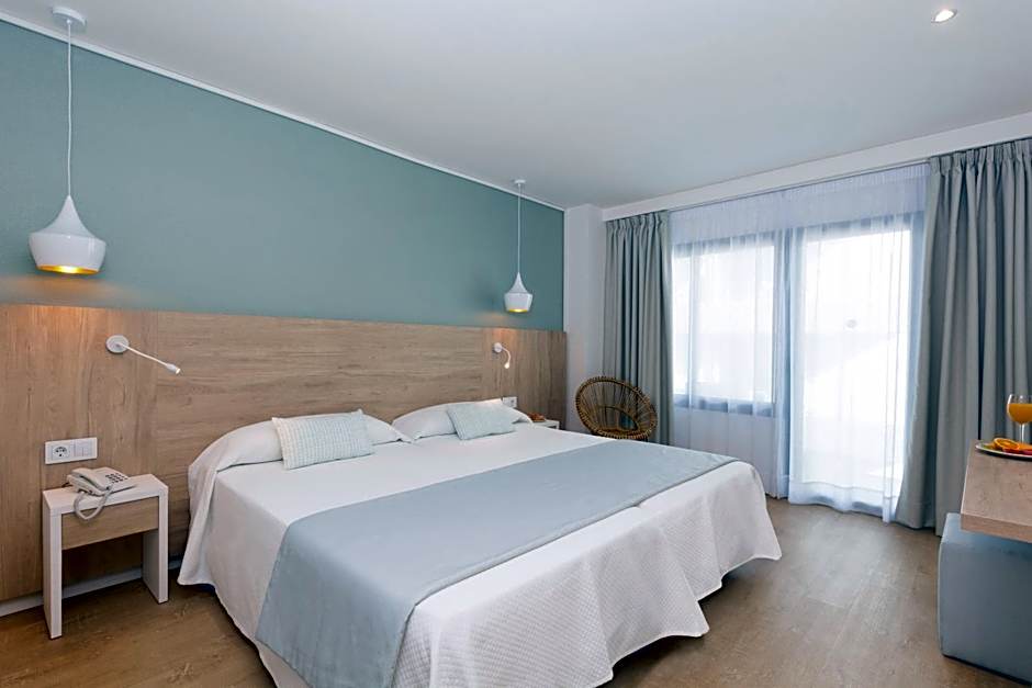 HSM Regana - Adults only