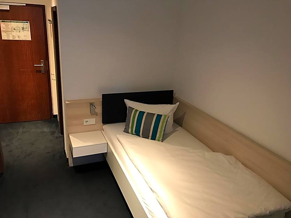 DIE KRONE - Hotel Garni