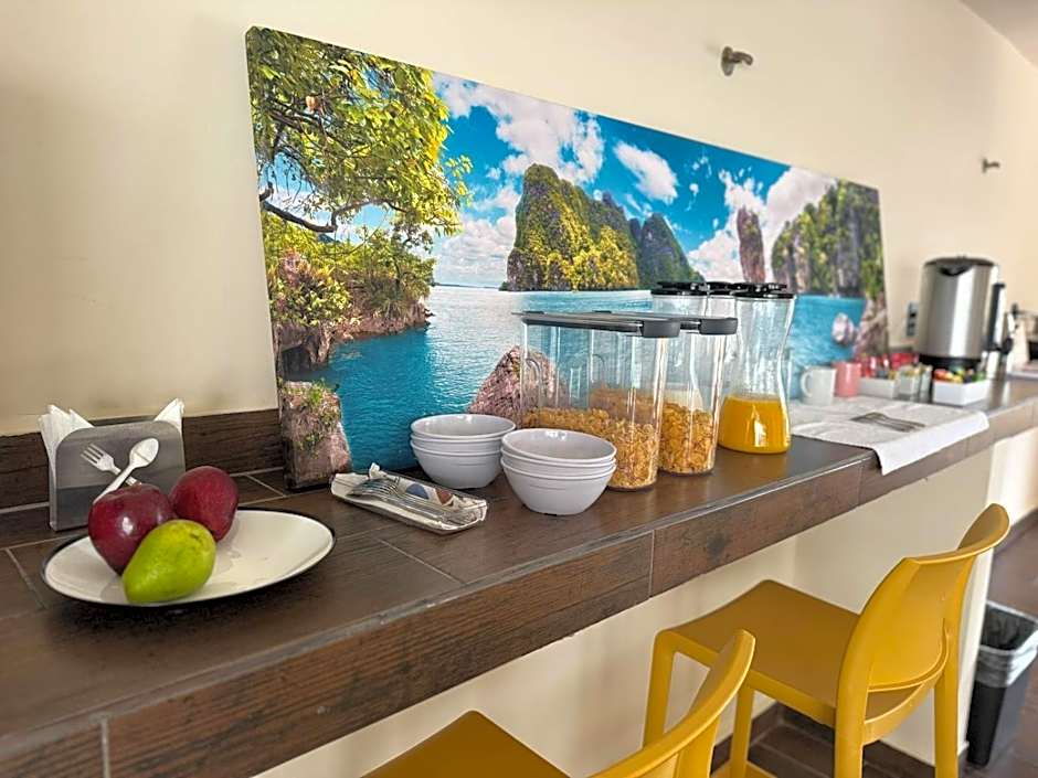 Casa Aakal Lagoon Front