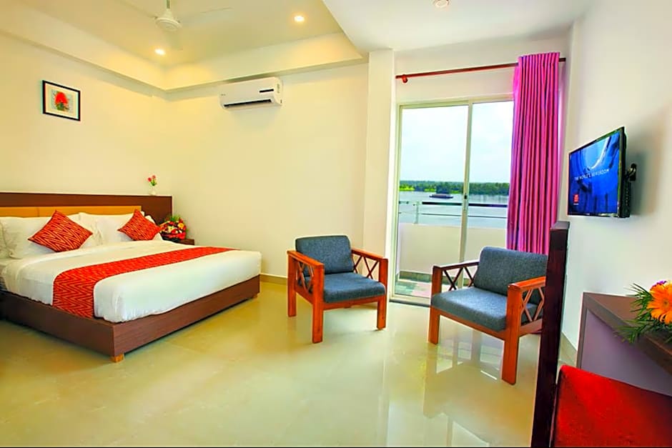 Photo 1 of 2 of Deluxe Lake View Room