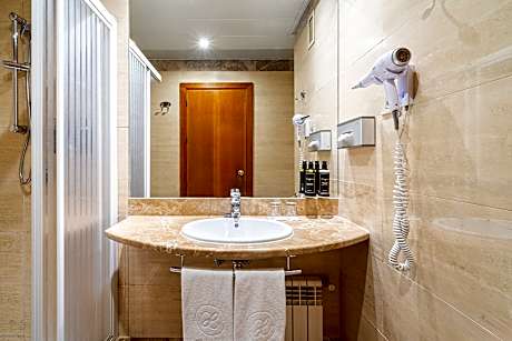 Double room with extra bed 2 +1