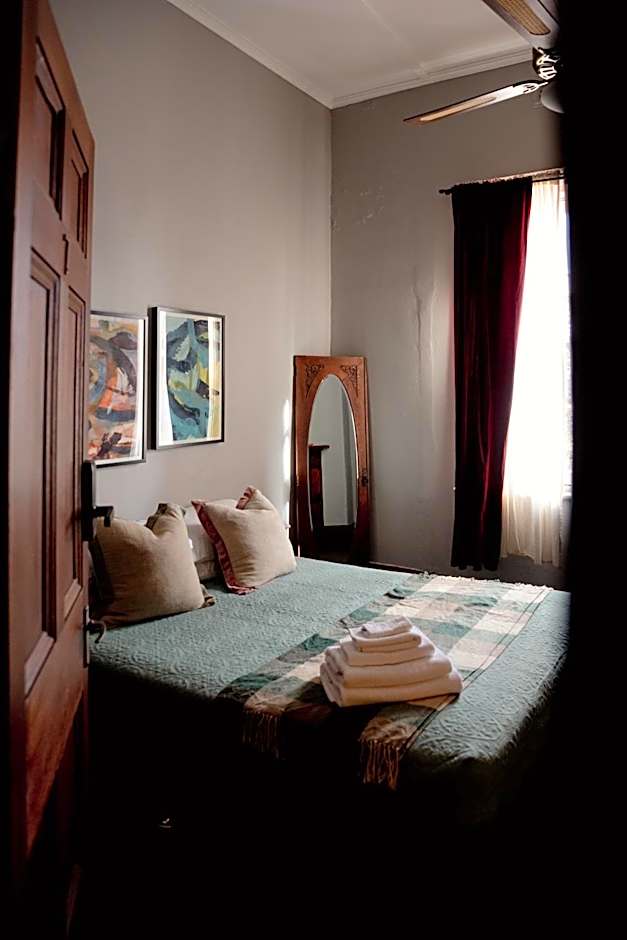 Photo 1 of 13 of 1 Queen Bed