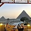 The Gate Hotel Front Pyramids & Sphinx View