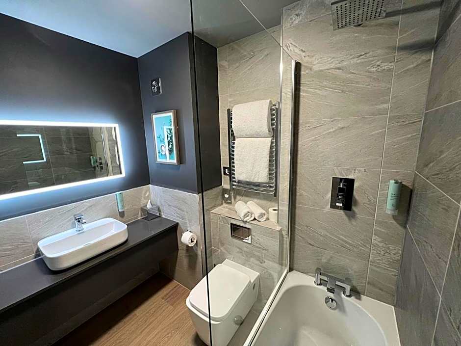 The Essex Golf & Country Club Hotel