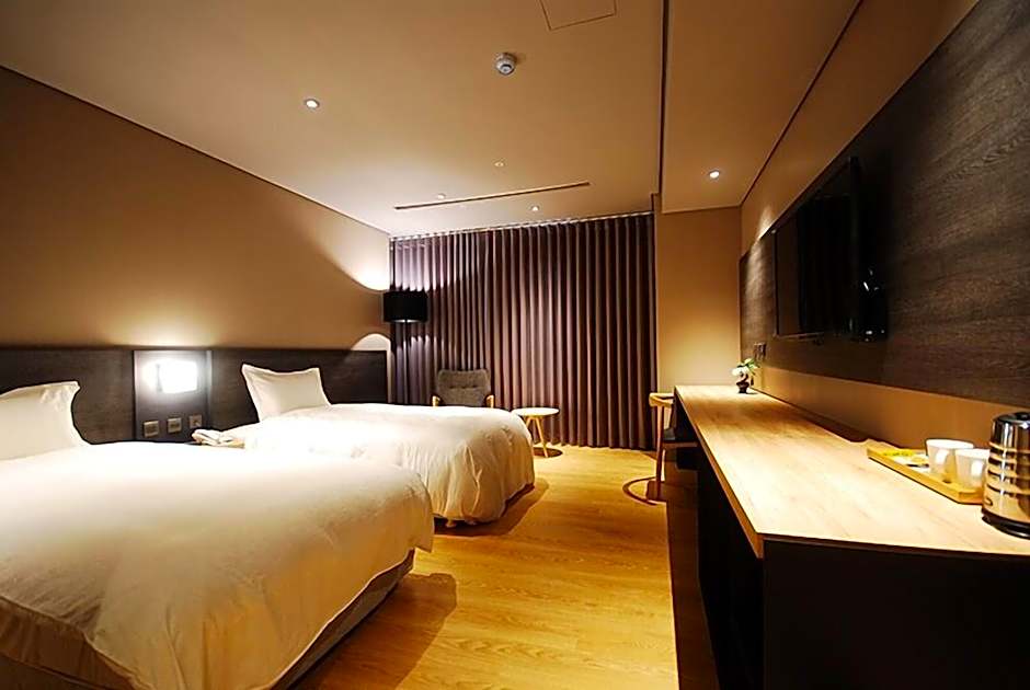 Chiayi Guanzhi Hotel