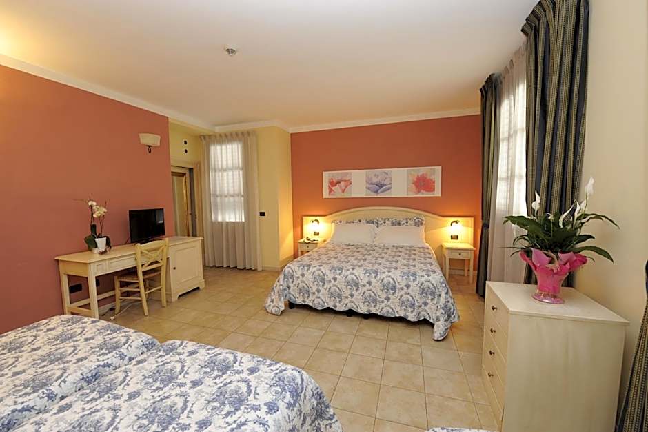 Photo 1 of 3 of Triple Room