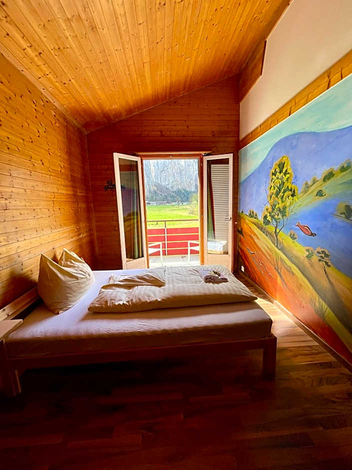 Alpine Base Hostel - Adults only