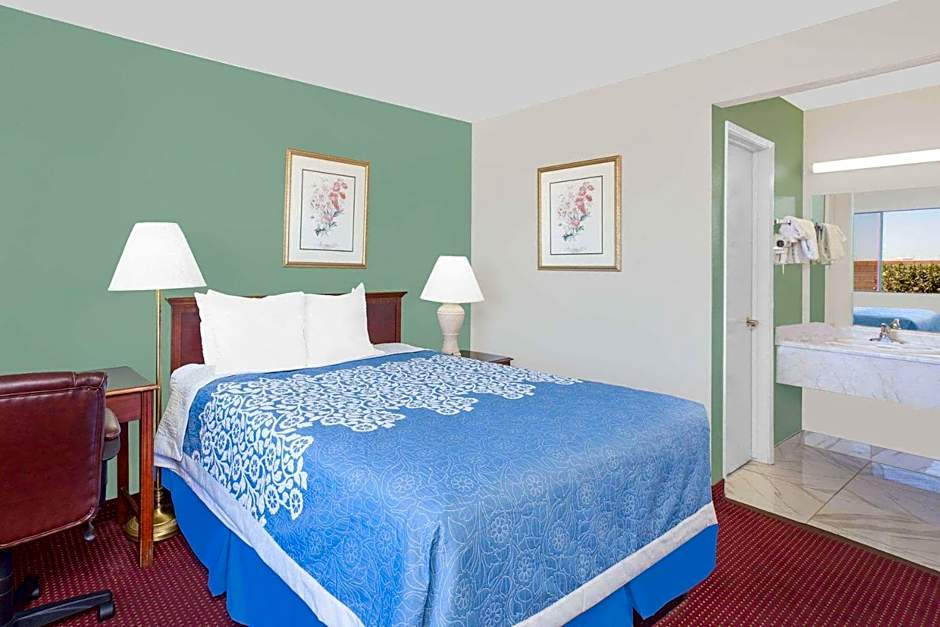 Days Inn by Wyndham Lost Hills