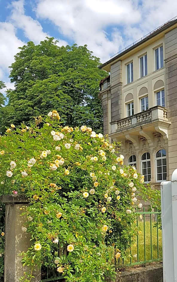 Hotel-Villa Lalee