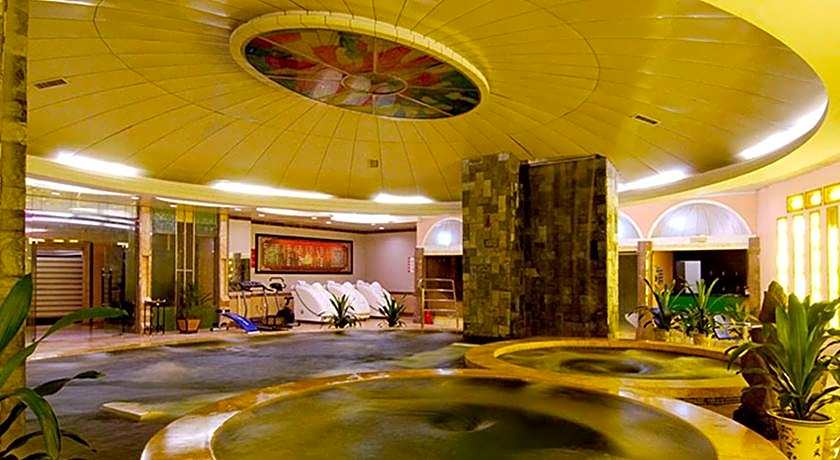 Lijiang Waterfall Hotel