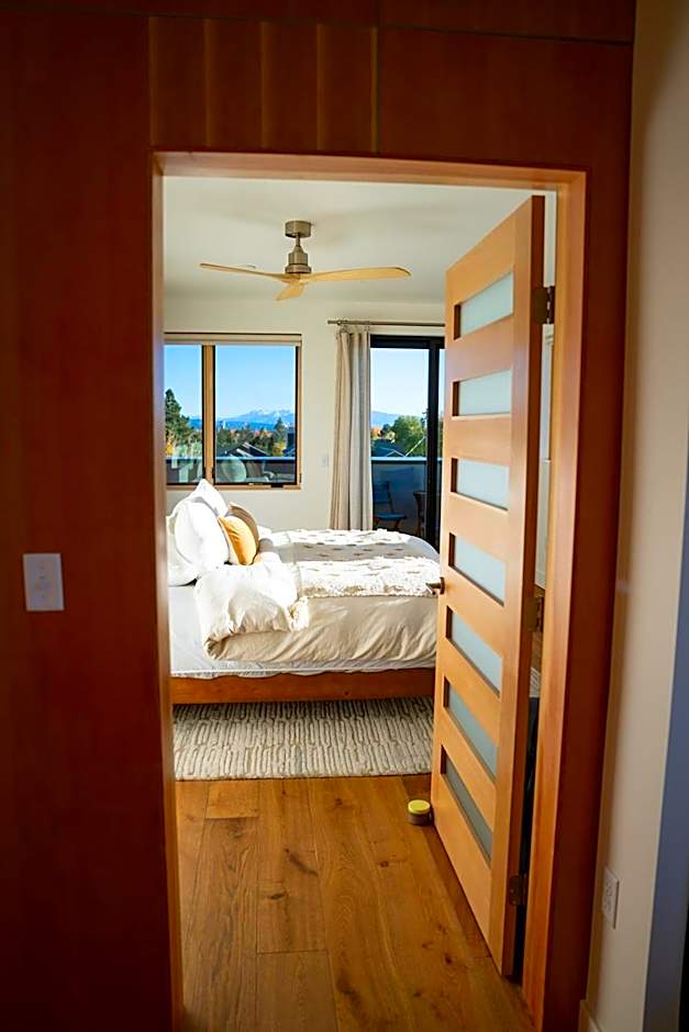 Shorehouse Hotel
