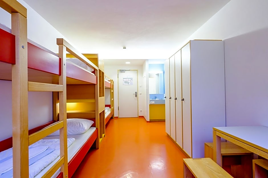 HI Munich Park Youth Hostel