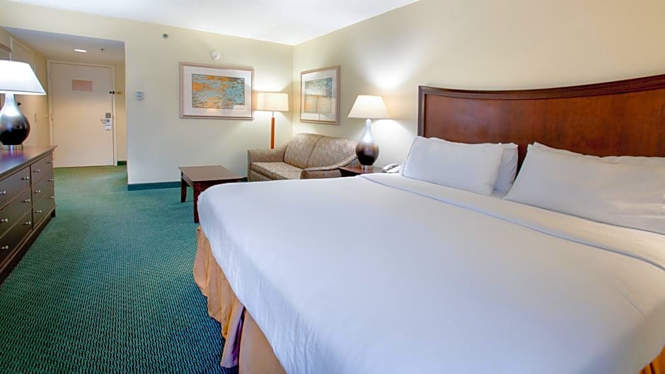 Holiday Inn Express Indianapolis Airport, an IHG Hotel