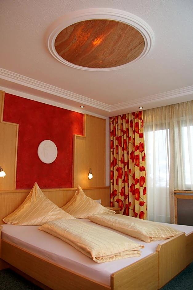 Hotel Alpina