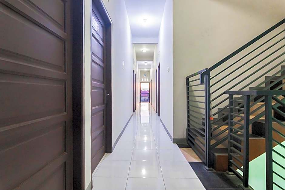 RedDoorz Syariah near Jalan Jakarta Samarinda