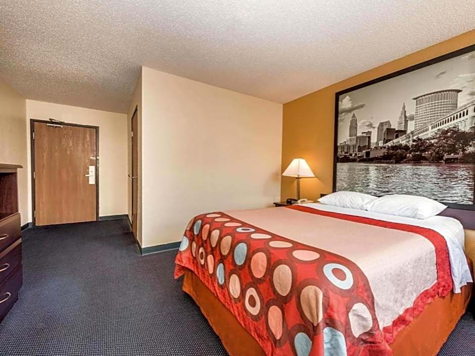 Super 8 by Wyndham Franklin/Middletown Area
