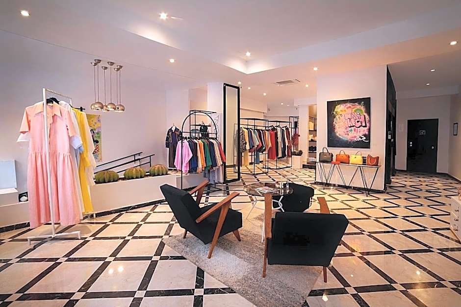 Bab Hotel