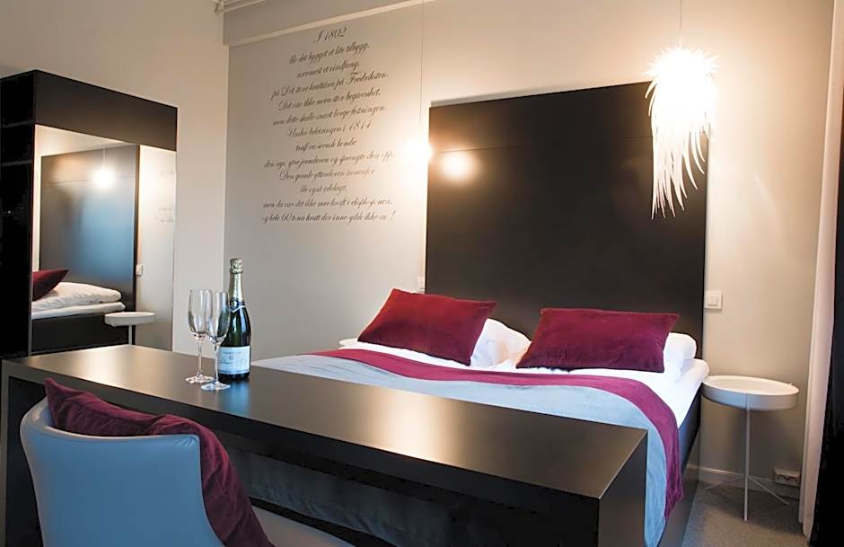 Fredriksten Hotell