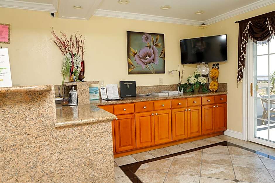 Sea Breeze Inn - San Simeon