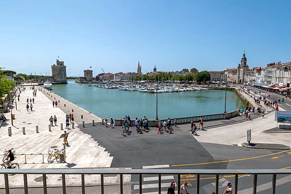 Tour de Nesle La Rochelle Vieux Port 3 etoiles