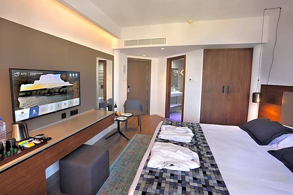 Okeanos Beach Boutique Hotel