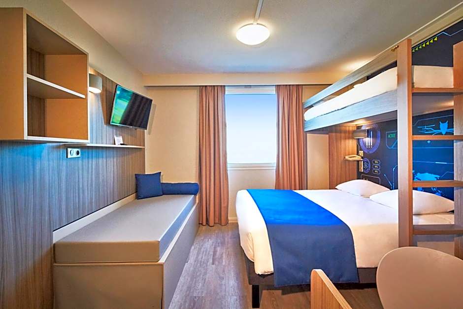 Kyriad Poitiers Jules Verne Site du Futuroscope