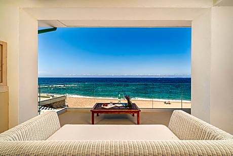 Deluxe Suite with Jacuzzi