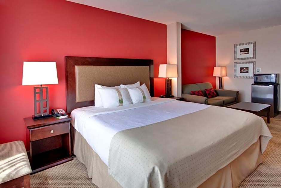 Holiday Inn Hotel & Suites Bakersfield By IHG