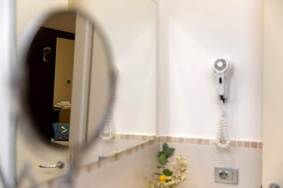 Gimmi Hotel