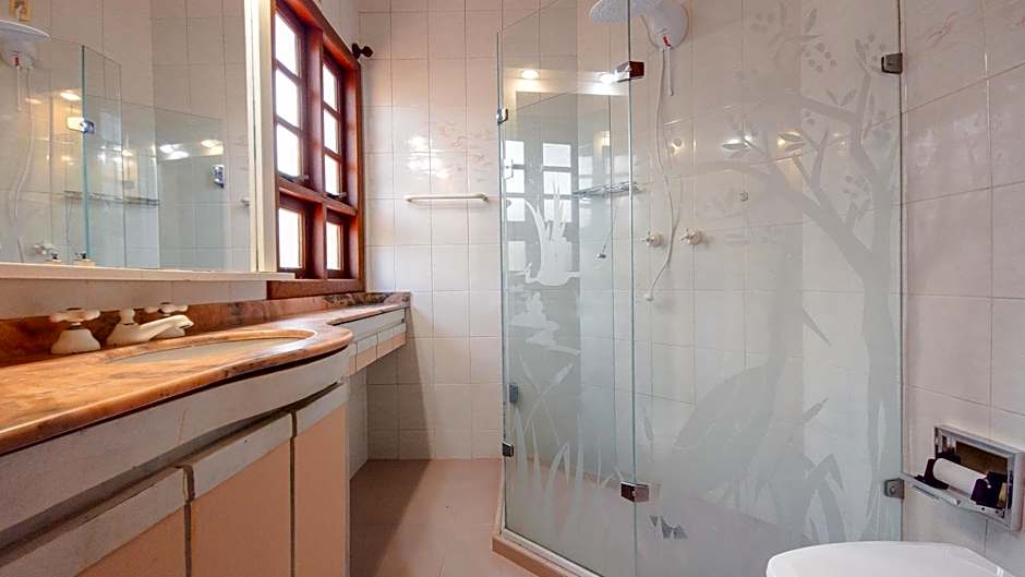 Paraíso familiar c/ Piscina em Sto Antônio PA8546