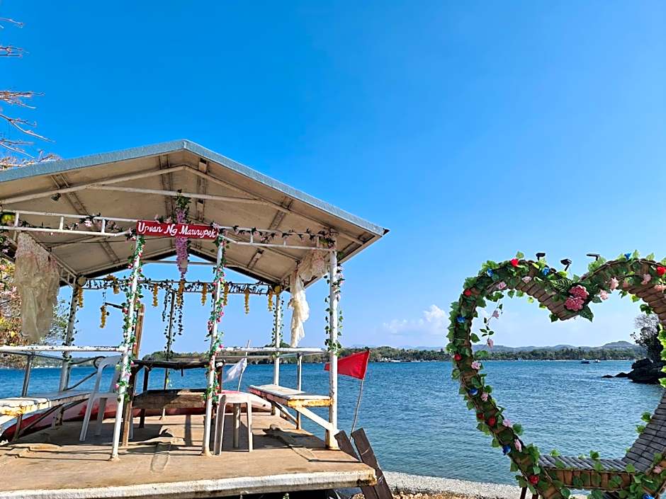 CASA BOLO IN ALAMINOS with HIDDEN WHITE BEACH near 100 Islands