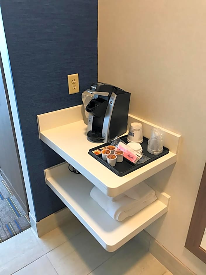 Holiday Inn Express & Suites Pittsburgh - Monroeville By IHG