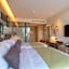 Hotel Indigo Larnaca By IHG- Adults Only