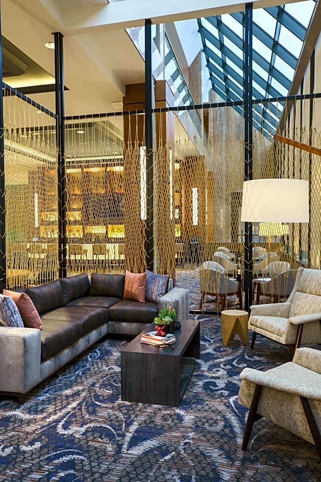 Renaissance by Marriott Dallas Addison Hotel