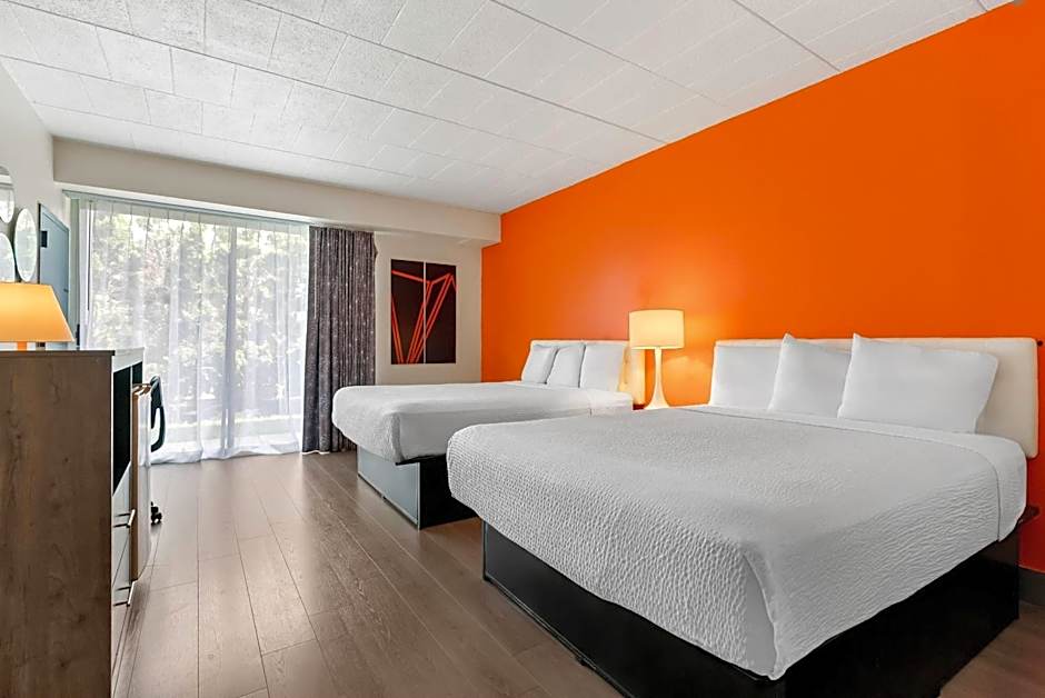 Howard Johnson Hotel by Wyndham Toms River