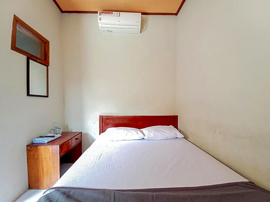 Hotel Gerung 2 near Luwes Mall Nganjuk Mitra RedDoorz
