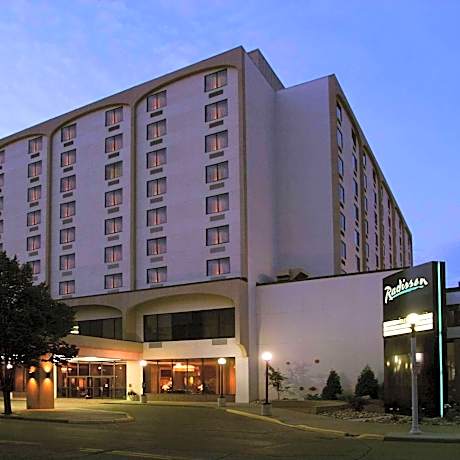 Radisson Hotel Bismarck