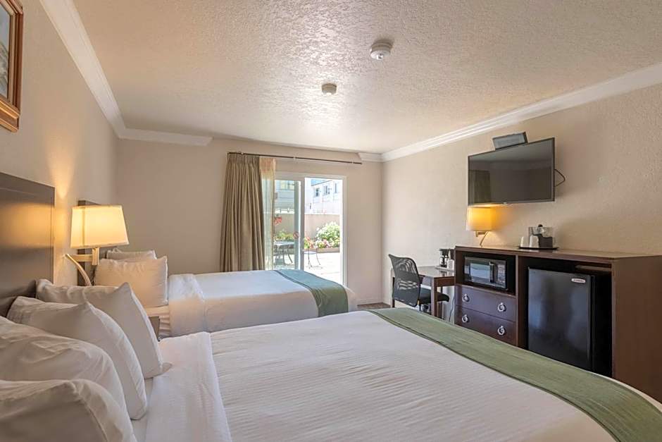 Cannery Row Inn