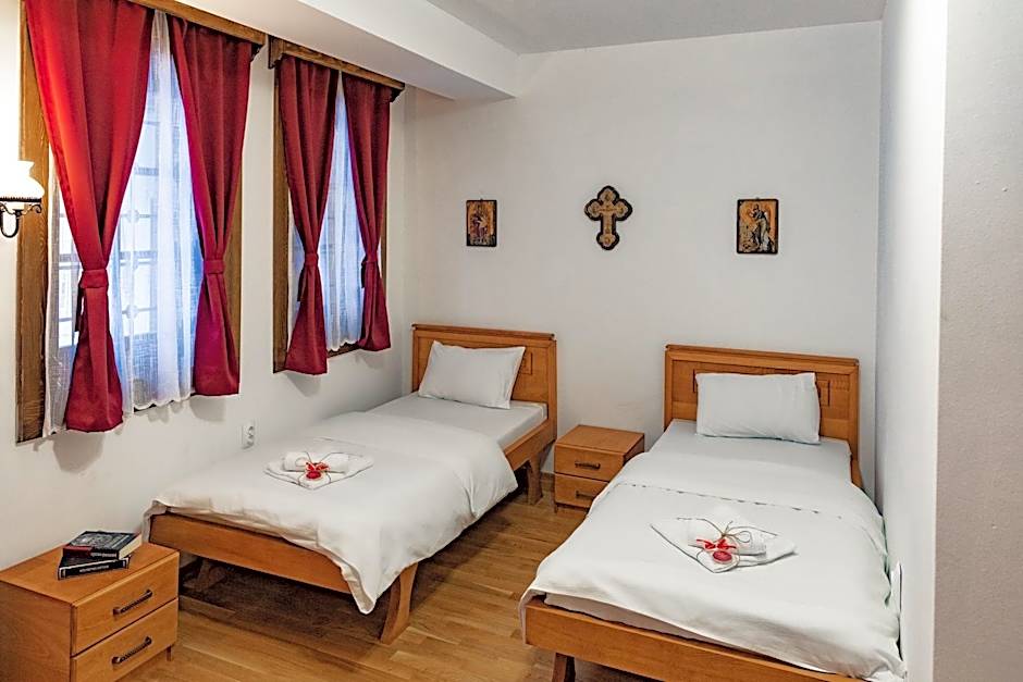 Guest Mansion, Гостински Палат