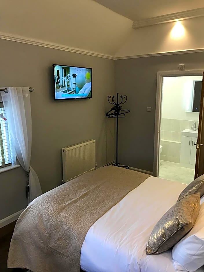 Old Thatch Bambers Green