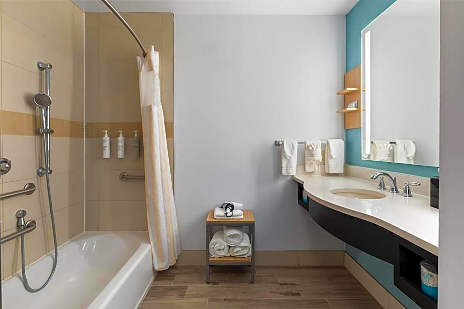 Hilton Garden Inn Auburn