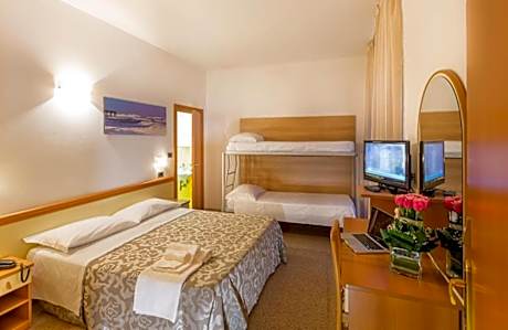 Family Room with Sea View