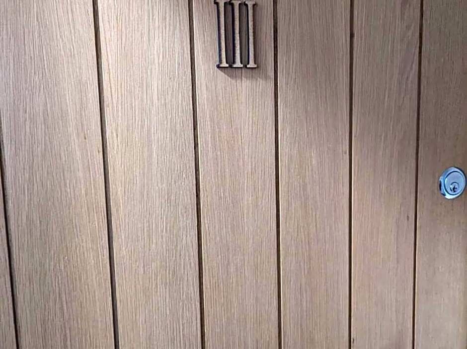 Darwin Stays - Service Accommodation in Newcastle under Lyme City Centre