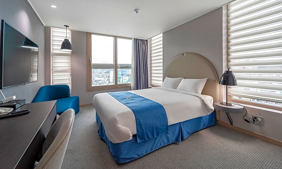 GOLDEN TULIP ESSENTIAL NAMGANG