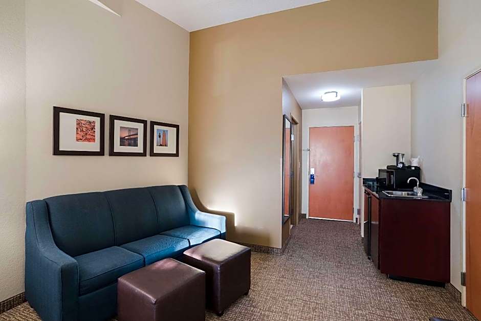 Comfort Suites Suffolk - Chesapeake