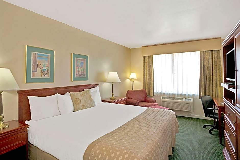 Ramada by Wyndham Draper
